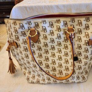 Vintage Dooney & Bourke Cream/White/Gold Tote